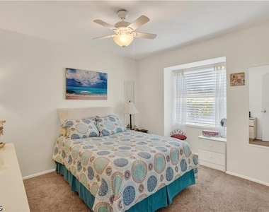 8565 Charter Club Circle - Photo Thumbnail 18