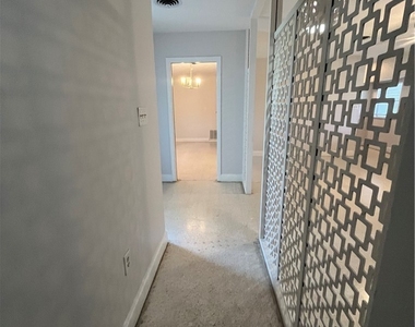 2031 Maravilla Circle - Photo Thumbnail 9