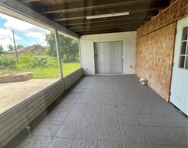 2031 Maravilla Circle - Photo Thumbnail 24