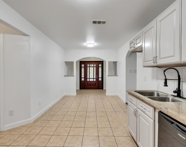 4930 Holloway Drive - Photo Thumbnail 18