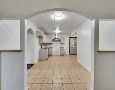 4930 Holloway Drive - Photo Thumbnail 13