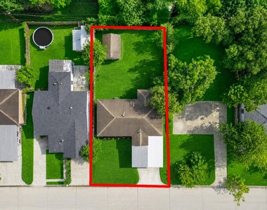 4930 Holloway Drive - Photo Thumbnail 2