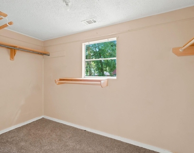 105 League Street - Photo Thumbnail 15