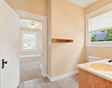 105 League Street - Photo Thumbnail 16