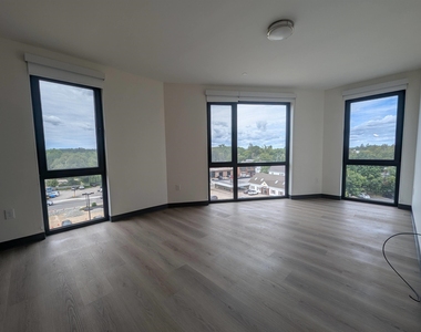 55 North Main - Photo Thumbnail 4