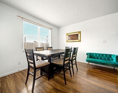 5742 Adelaide River Drive - Photo Thumbnail 9