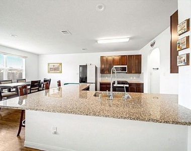 5742 Adelaide River Drive - Photo Thumbnail 6