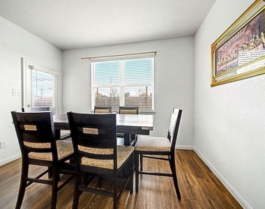 5742 Adelaide River Drive - Photo Thumbnail 10