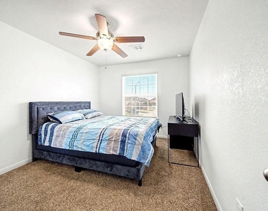 5742 Adelaide River Drive - Photo Thumbnail 13