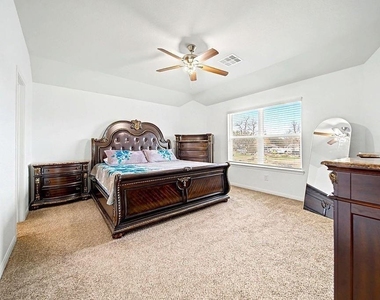 5742 Adelaide River Drive - Photo Thumbnail 14