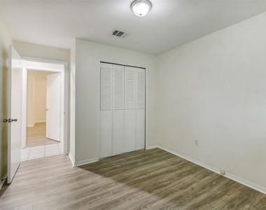 19334 Wood Village Lane - Photo Thumbnail 23
