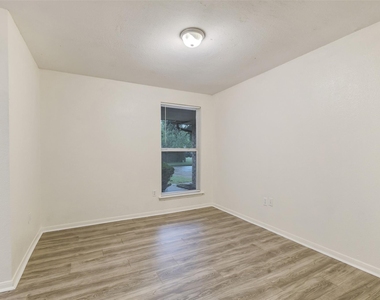 19334 Wood Village Lane - Photo Thumbnail 17