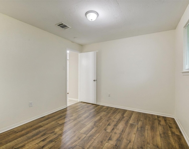 19334 Wood Village Lane - Photo Thumbnail 26