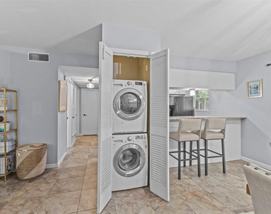 7801 Shoal Creek Blvd - Photo Thumbnail 5
