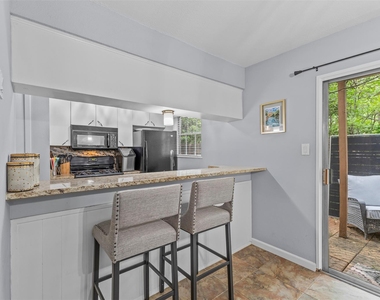 7801 Shoal Creek Blvd - Photo Thumbnail 3