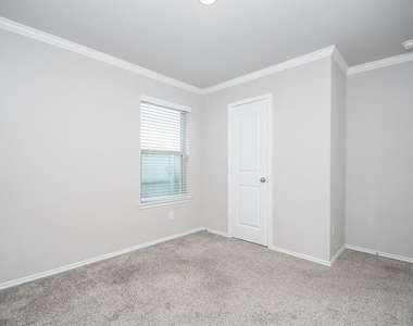 9316 Colonial Bent Court - Photo Thumbnail 18