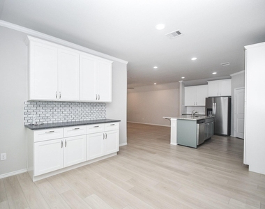 9316 Colonial Bent Court - Photo Thumbnail 6