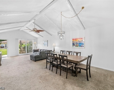 849 Palm View Drive - Photo Thumbnail 5