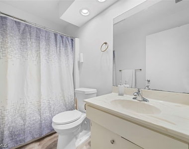 849 Palm View Drive - Photo Thumbnail 16