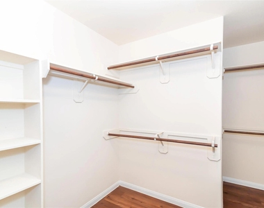 6274 Brenwood Circle - Photo Thumbnail 6