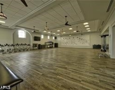 16889 Fairgrove Way - Photo Thumbnail 33