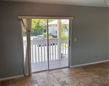 4619 Bayshore Drive - Photo Thumbnail 13