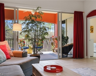 8601 Piazza Del Lago Circle - Photo Thumbnail 10