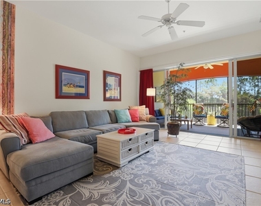 8601 Piazza Del Lago Circle - Photo Thumbnail 4