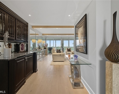7515 Pelican Bay Boulevard - Photo Thumbnail 3