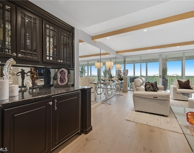 7515 Pelican Bay Boulevard - Photo Thumbnail 5
