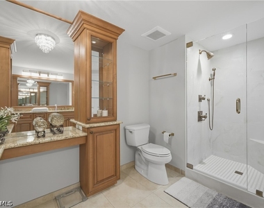 7515 Pelican Bay Boulevard - Photo Thumbnail 28