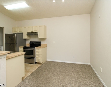 2214 Arbour Walk Circle - Photo Thumbnail 14