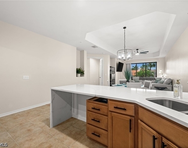 15121 Laguna Drive - Photo Thumbnail 12