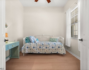 15121 Laguna Drive - Photo Thumbnail 24