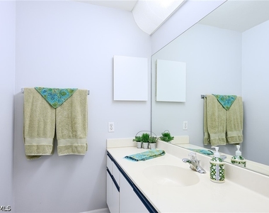 586 Beachwalk Circle - Photo Thumbnail 20
