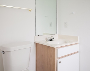 8910 Sage Place - Photo Thumbnail 13