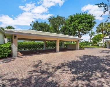 780 Willowbrook Drive - Photo Thumbnail 2