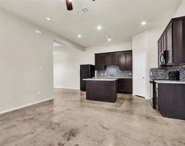 15841 Beechnut Dr - Photo Thumbnail 11