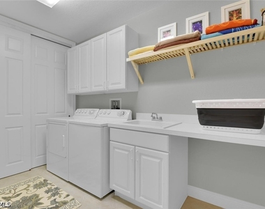 6413 Legacy Circle - Photo Thumbnail 27