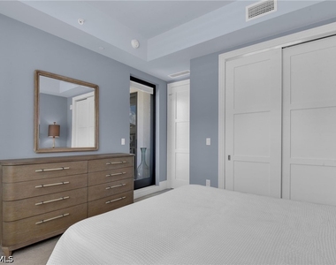 1035 3rd Avenue S - Photo Thumbnail 17