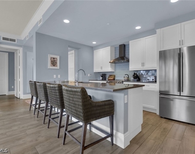 1035 3rd Avenue S - Photo Thumbnail 5