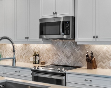 2609 Seychelles Circle - Photo Thumbnail 13