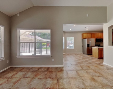 2922 Maple Bend Drive - Photo Thumbnail 3