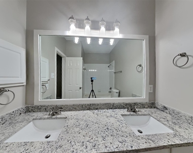 2922 Maple Bend Drive - Photo Thumbnail 14