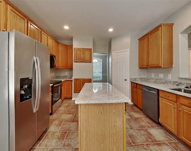 2922 Maple Bend Drive - Photo Thumbnail 4