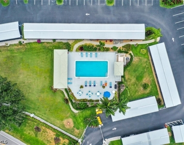 10684 Gulf Shore Drive - Photo Thumbnail 24