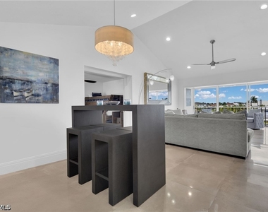 10684 Gulf Shore Drive - Photo Thumbnail 8