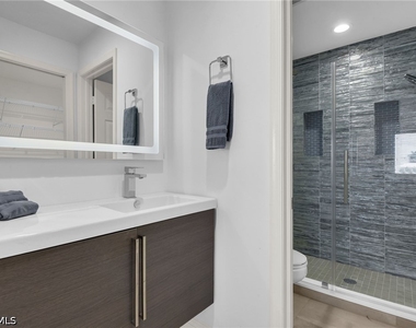 10684 Gulf Shore Drive - Photo Thumbnail 16