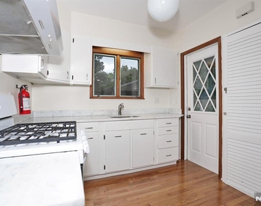515 N Monroe - Photo Thumbnail 8