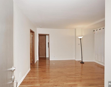 515 N Monroe - Photo Thumbnail 4